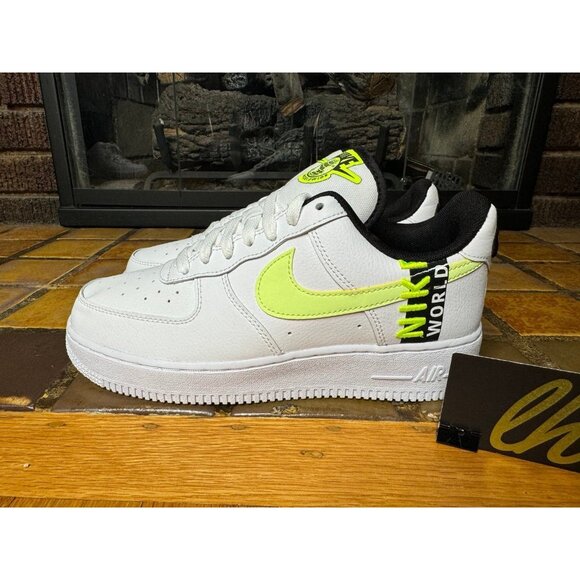 Women’s 7.5 Nike Air Force 1 ‘07 LV8 Worldwide Pack Volt Low Sneakers CK6924-101 - Picture 5 of 9